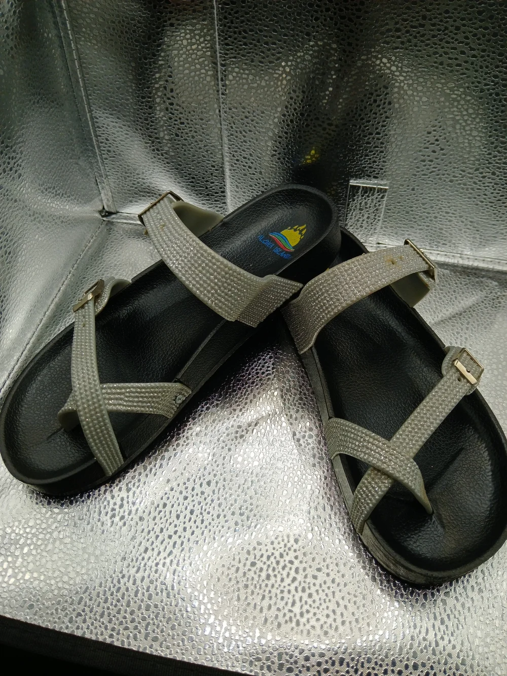 Aloha Island Sparkly Silver Slide Sandals Women's Size 8